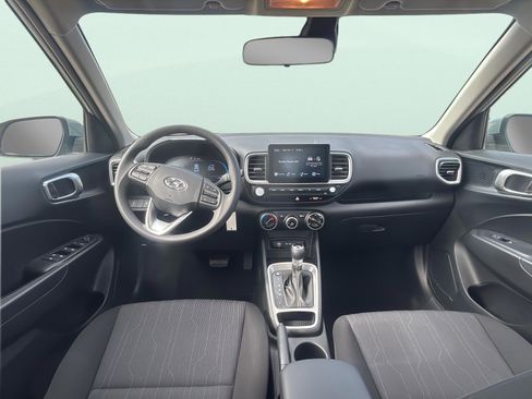 New 2026 Hyundai Venue SE FWD image 9