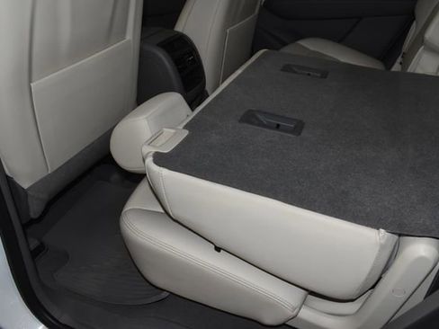 Used 2022 Cadillac XT5 Premium Luxury image 32