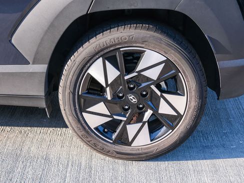 Used 2024 Hyundai Kona SEL FWD image 7