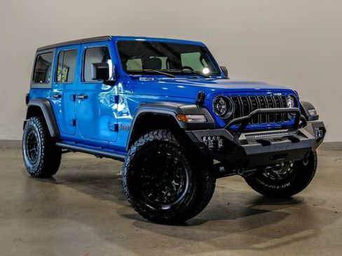 Used 2024 Jeep Wrangler Unlimited Sport AWD/4WD image 4