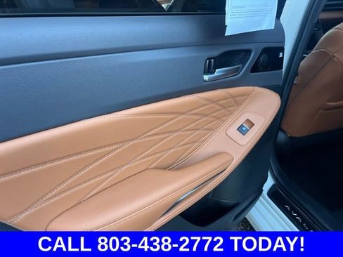 Used 2021 Toyota Avalon Limited w/ Advanced Safety Package FWD image 12