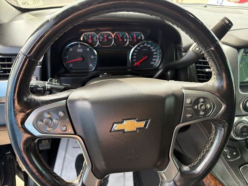 Used 2019 Chevrolet Suburban Premier image 33