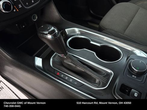 Used 2020 Chevrolet Traverse LT FWD image 29