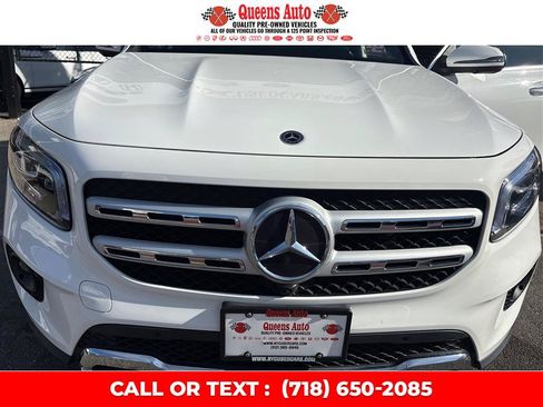 Used 2021 Mercedes-Benz GLB 250 4MATIC w/ Premium Package image 36