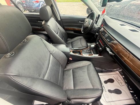 Used 2011 BMW 328i xDrive Sedan image 12