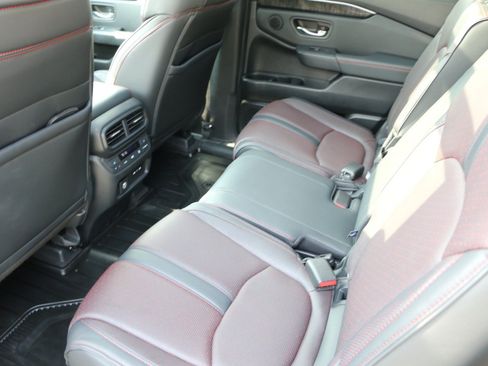 Used 2025 Honda Pilot Black Edition image 34
