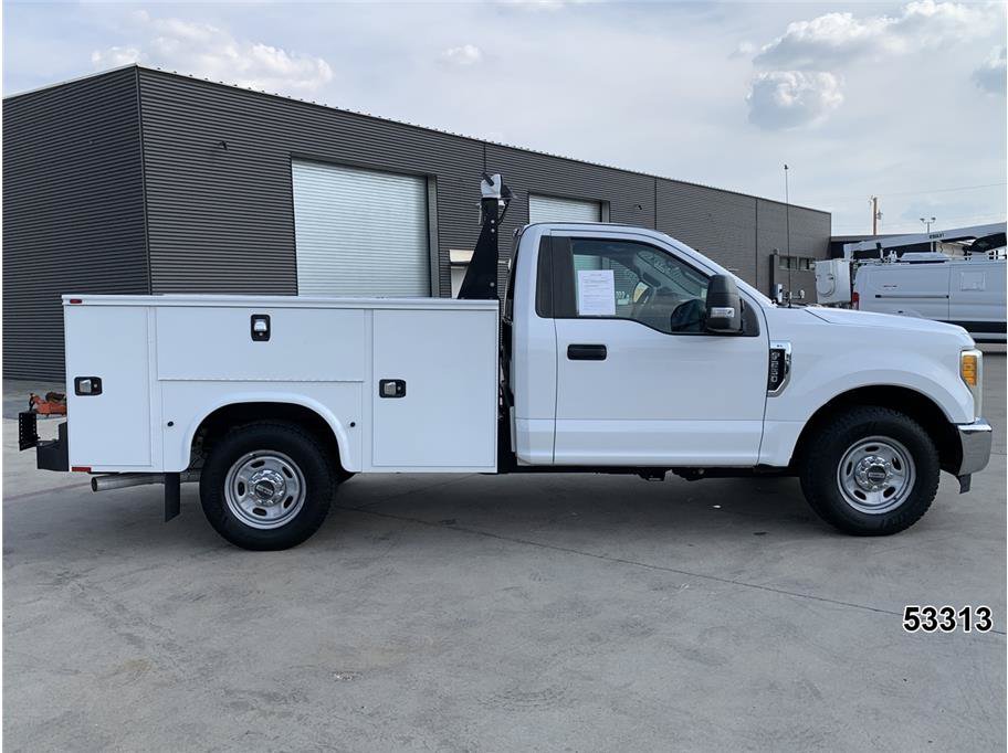 Used 2017 Ford F250 XL w/ Power Equipment Group RWD image 5