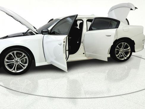 Used 2022 Dodge Charger R/T RWD image 11