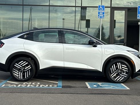 New 2026 Nissan Leaf SV+ image 3