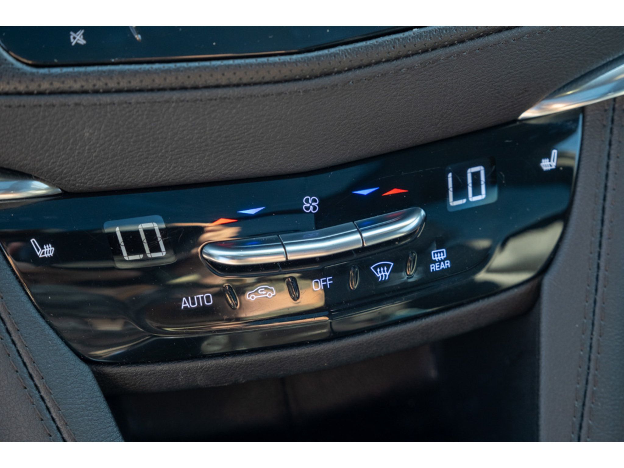 Used 2023 Cadillac XT6 Luxury FWD image 29