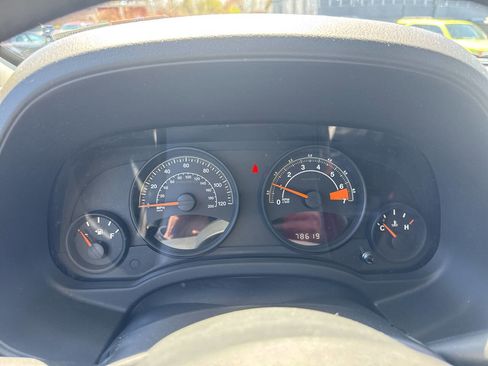 Used 2014 Jeep Patriot Sport w/ Tire & Wheel Group image 30