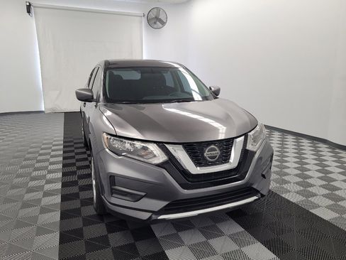 Used 2018 Nissan Rogue S FWD image 14