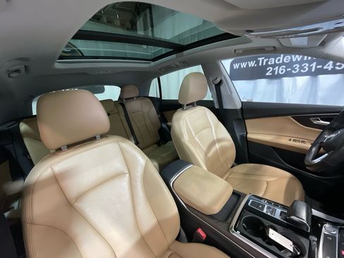 Used 2019 Audi Q8 Premium w/ Convenience Package AWD/4WD image 36