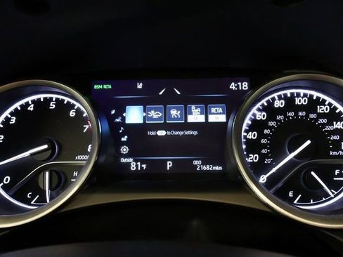 Used 2022 Toyota Camry XLE AWD/4WD image 18