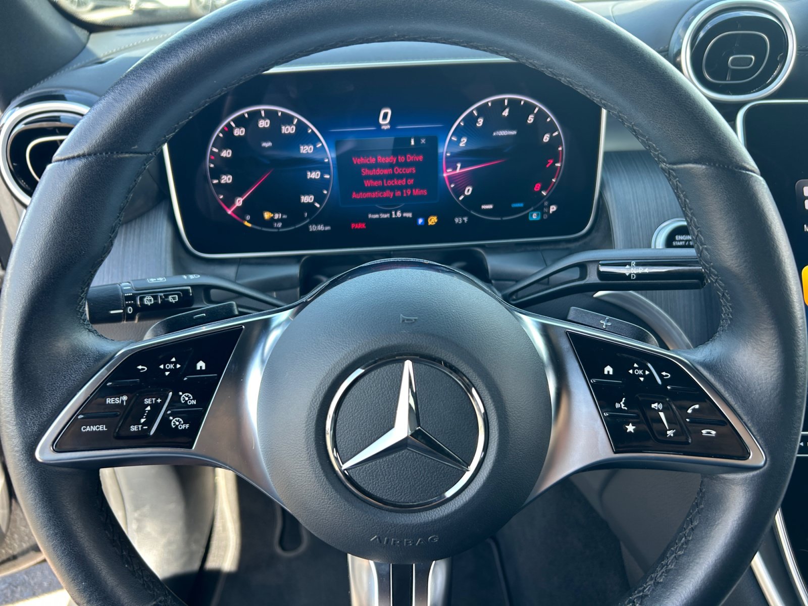 Used 2025 Mercedes-Benz GLC 300 image 9
