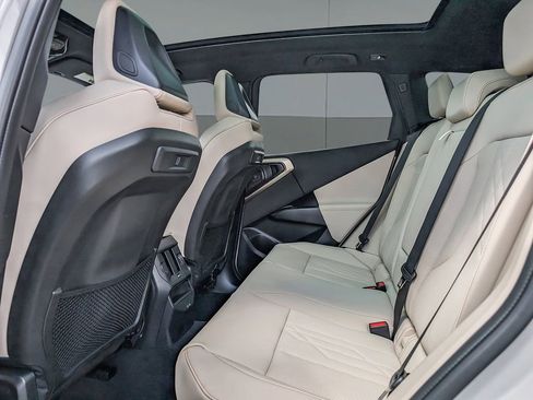 Used 2025 BMW X3 xDrive30i w/ Premium Package image 15