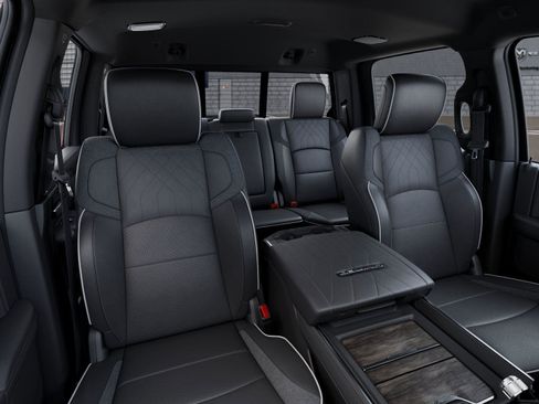 New 2026 RAM 2500 Limited AWD/4WD image 16