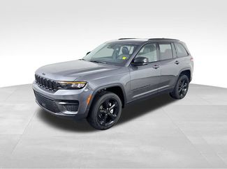 Used 2024 Jeep Grand Cherokee Altitude AWD/4WD video 1