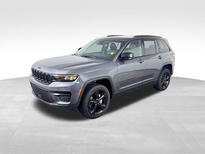 Used 2024 Jeep Grand Cherokee Altitude