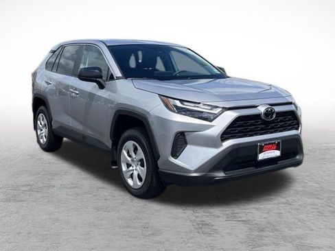 Certified 2024 Toyota RAV4 LE AWD/4WD image 3