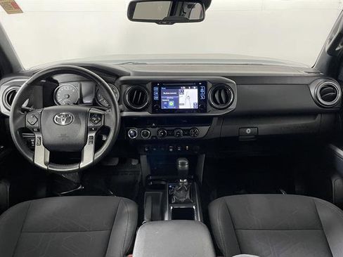 Certified 2018 Toyota Tacoma TRD Off-Road image 12