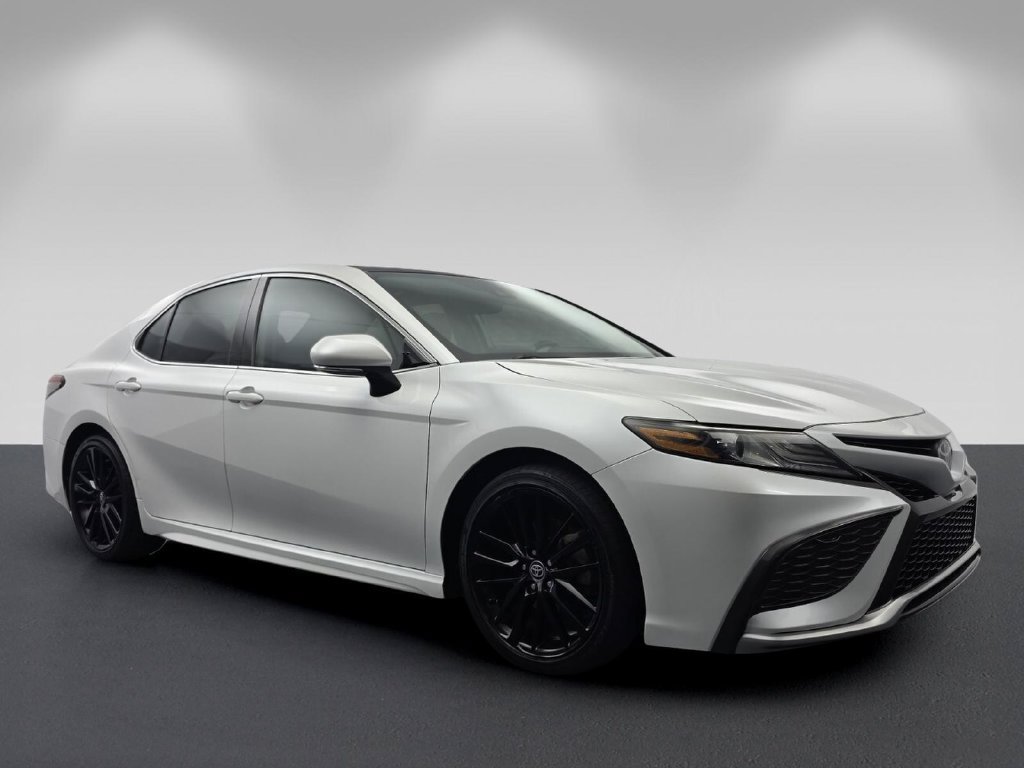 Used 2021 Toyota Camry XSE w/ Navigation Package FWD image 1