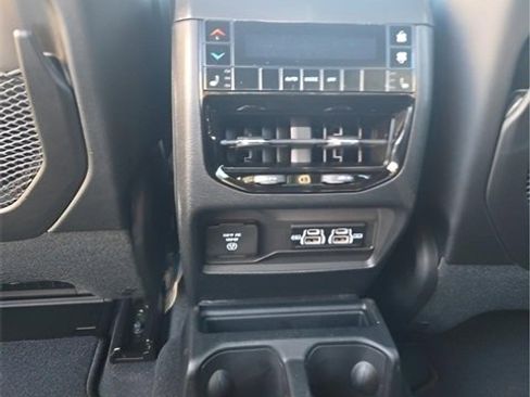 New 2025 Jeep Grand Cherokee L Limited image 19