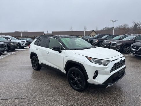 Used 2019 Toyota RAV4 XSE image 1