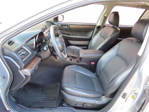 Used 2019 Subaru Outback 3.6R Limited w/ Popular Package #2 image 27