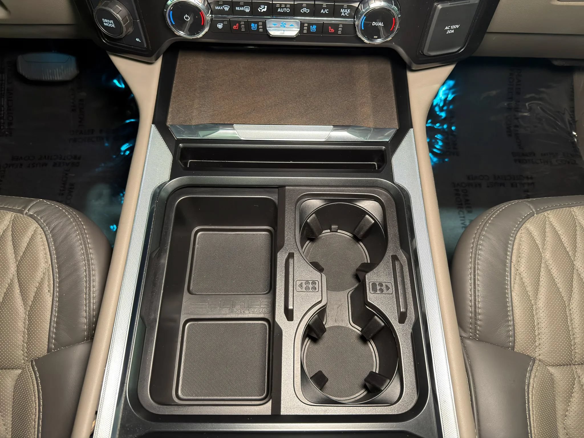 Used 2025 Ford F450 Platinum w/ Platinum Plus Package AWD/4WD image 20