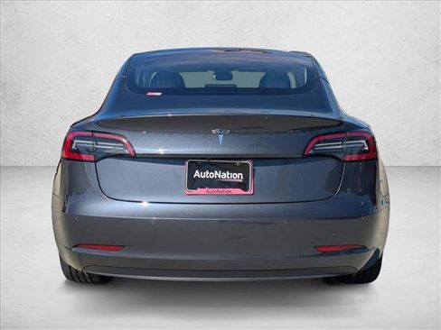 Used 2018 Tesla Model 3 Long Range image 7
