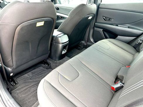 Used 2025 Hyundai Elantra Sport FWD image 22