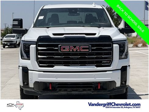Used 2025 GMC Sierra 2500 AT4 AWD/4WD image 7