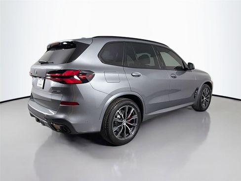New 2026 BMW X5 xDrive40i w/ M Sport Package AWD/4WD image 5