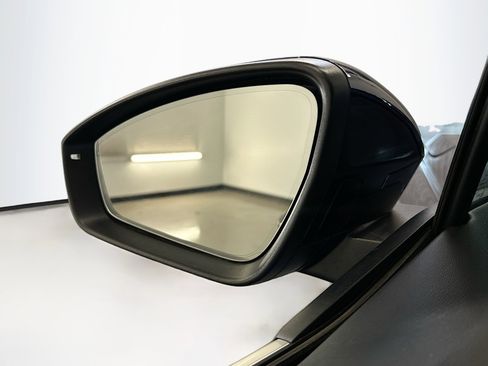 Used 2023 Audi Q4 e-tron Premium Plus w/ Premium Plus image 16