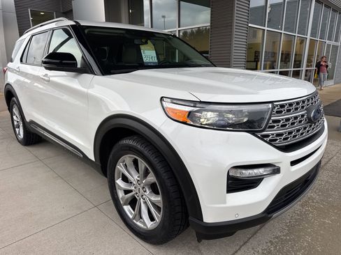 Certified 2023 Ford Explorer Limited w/ Limited Technology Package AWD/4WD image 10