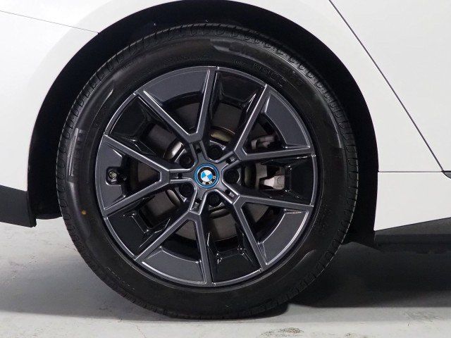 Used 2023 BMW i4 eDrive35 w/ Premium Package RWD image 51
