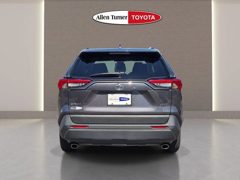 Used 2025 Toyota RAV4 XLE FWD image 7