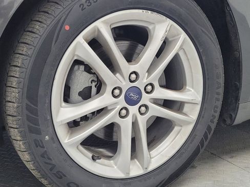 Used 2018 Ford Fusion SE w/ Fusion SE Technology Package image 31