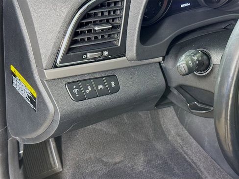 Used 2018 Hyundai Elantra Limited w/ Limited Ultimate Package 02 FWD image 11