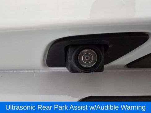 Used 2018 Buick Regal Preferred w/ Sights and Sounds Package AWD/4WD image 10