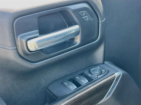 Used 2021 Chevrolet Silverado 1500 LT Trail Boss w/ Convenience Package II AWD/4WD image 17