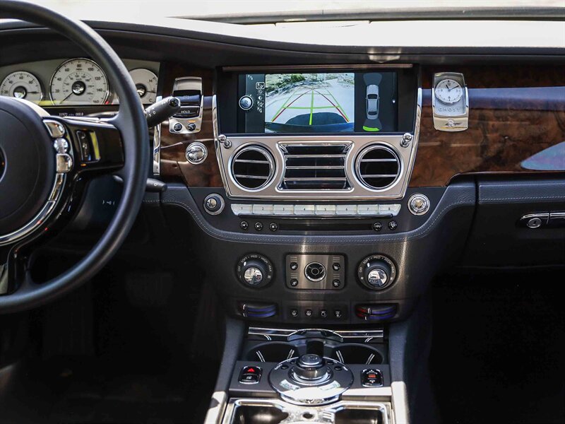 Used 2012 Rolls-Royce Ghost RWD image 21
