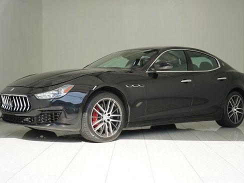 Used 2019 Maserati Ghibli S Q4 AWD/4WD image 3