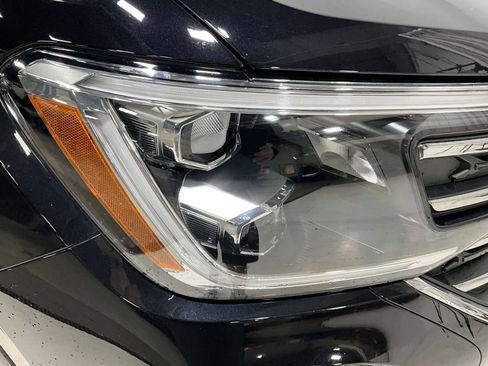 Used 2025 Volkswagen Atlas SE AWD/4WD image 22