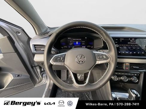 Used 2024 Volkswagen Taos SE w/ Black Wheel Plus Package AWD/4WD image 6