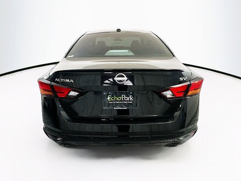 Used 2024 Nissan Altima 2.5 SV w/ SV Premium Package image 7