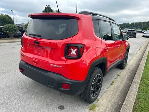 Used 2023 Jeep Renegade Trailhawk AWD/4WD image 3