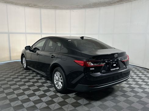 Used 2026 Toyota Camry LE FWD image 5
