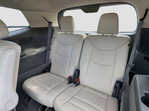 Used 2023 Cadillac XT6 Premium Luxury w/ Technology Package FWD image 13